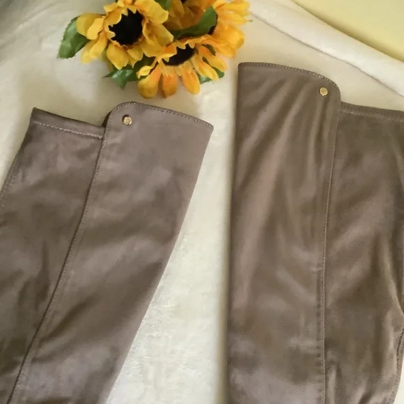 NWOT Liz Claiborne Over Knee Boots (8) - Picture 10 of 14